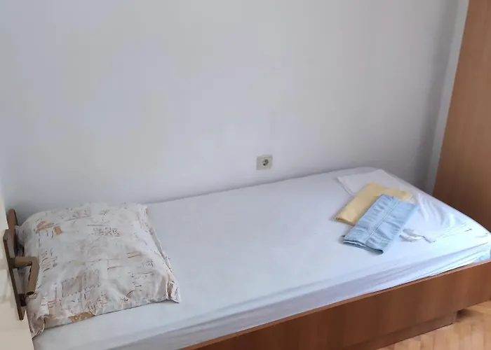 Iv&an Makarska