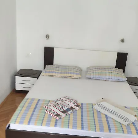 Iv&an Apartman