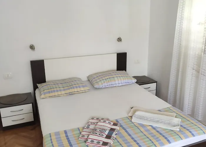 Iv&an Apartman *